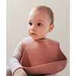 niian rózsaszín előke