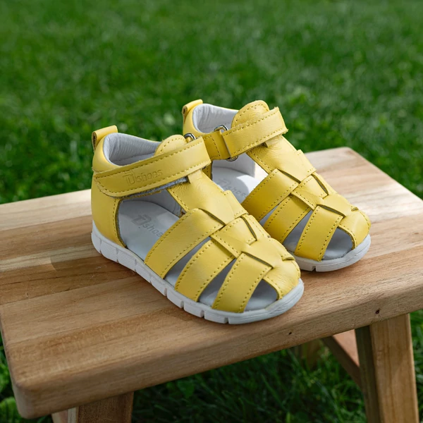 TD Shoes Zárt Szandál - sárga