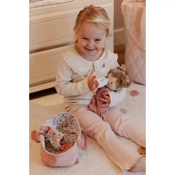 Little Dutch baby Rosa mózeskosárban