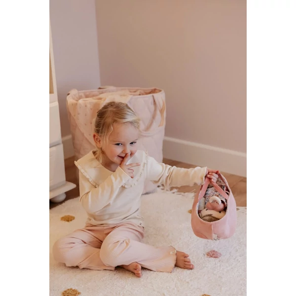 Little Dutch baby Rosa mózeskosárban