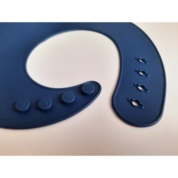 szilikon baba előke